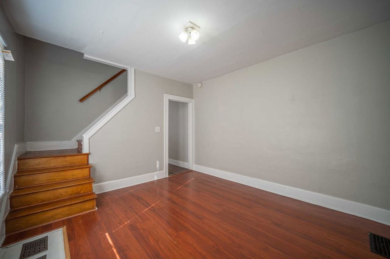 1451 N 6th St - Photo 4 of 18