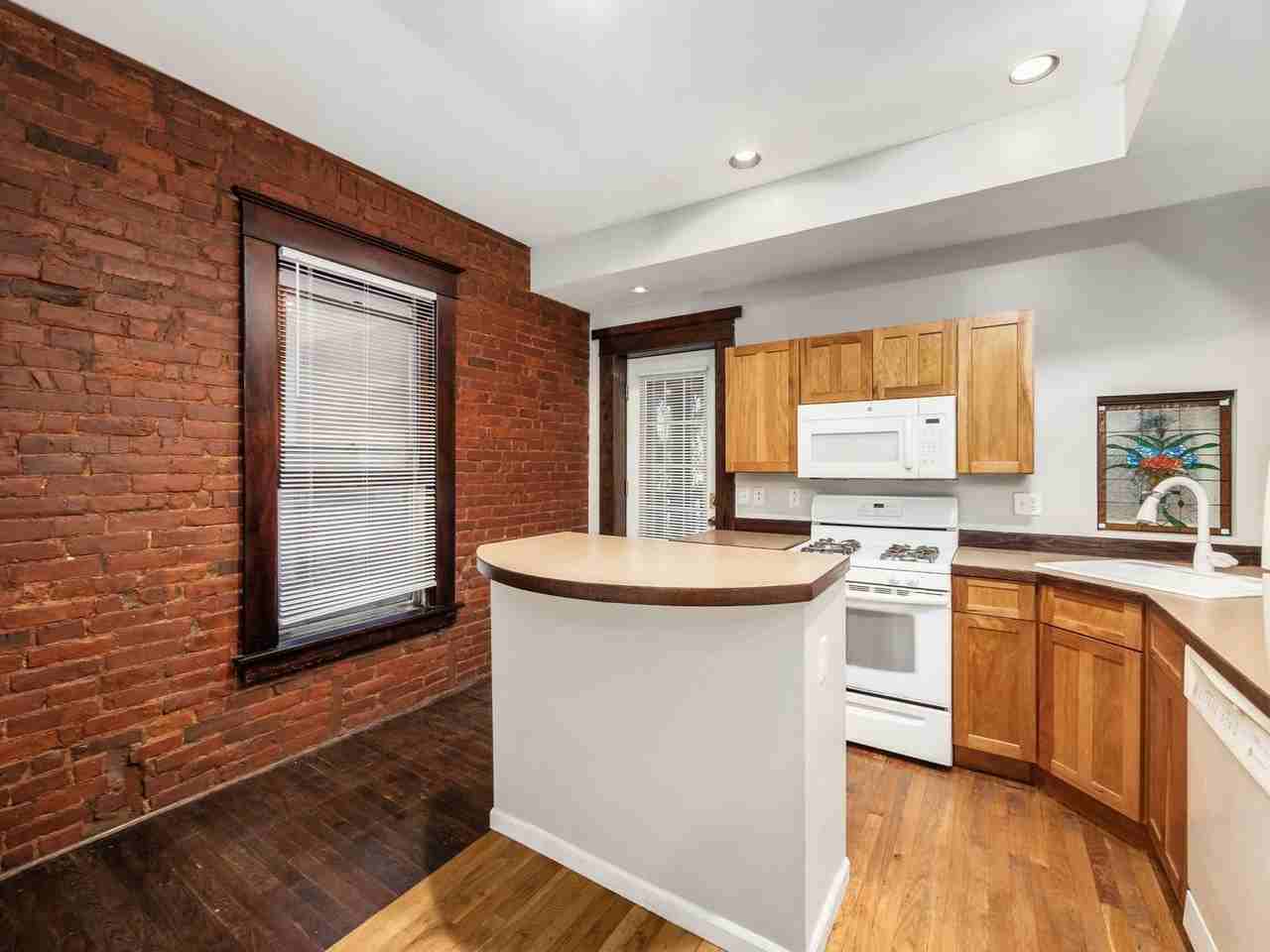 1230 Indianola Ave - Photo 6 of 27