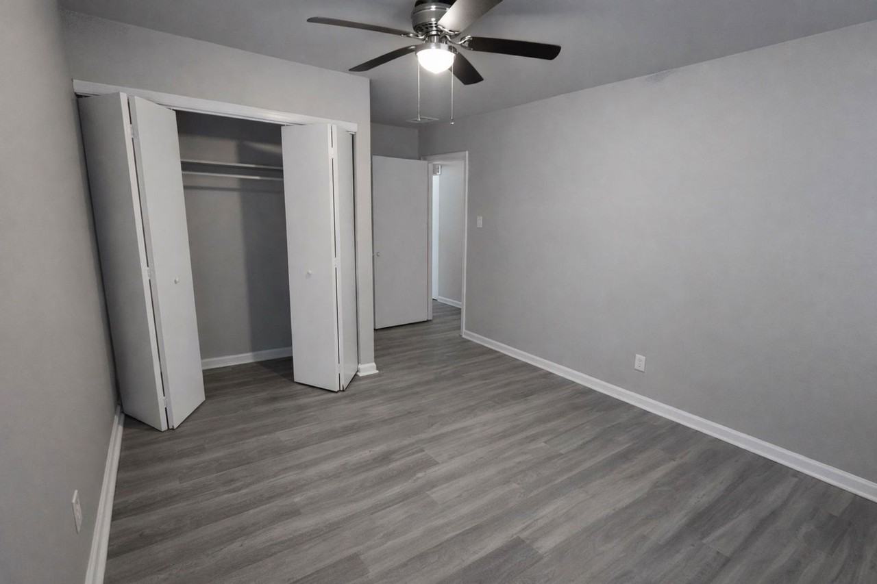 211 Ridgewood Ave - Photo 6 of 22