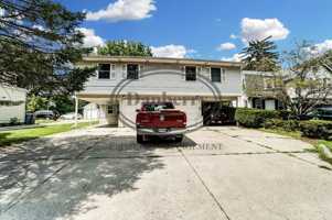 featured image of 3164 Kylemore Rd #1