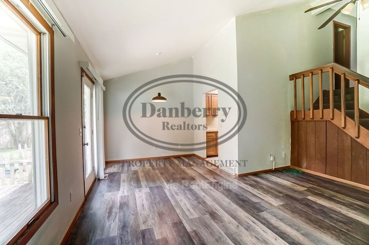 3164 Kylemore Rd #1 - Photo 7 of 31