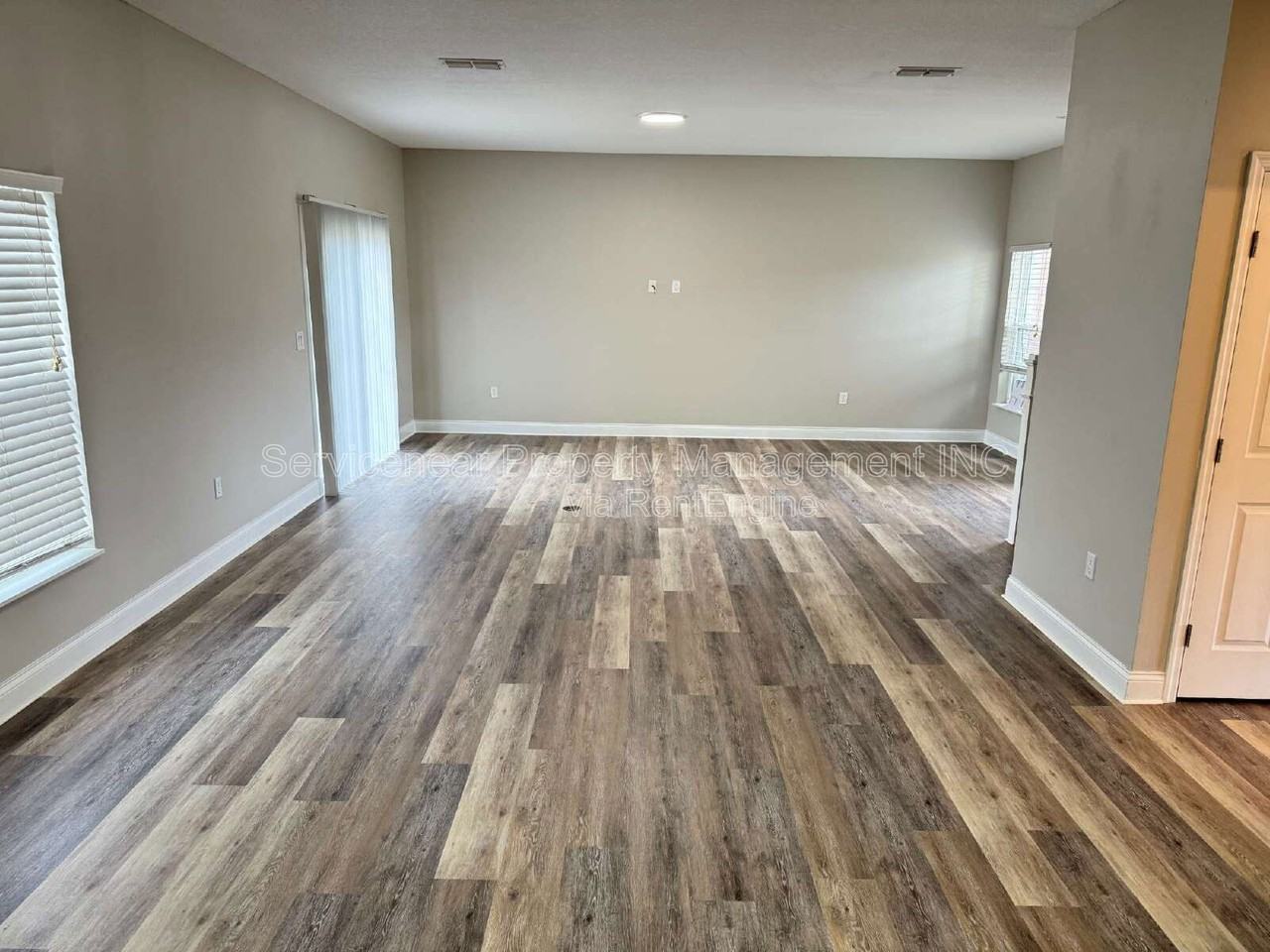 2293 Whitley Ln - Photo 4 of 24