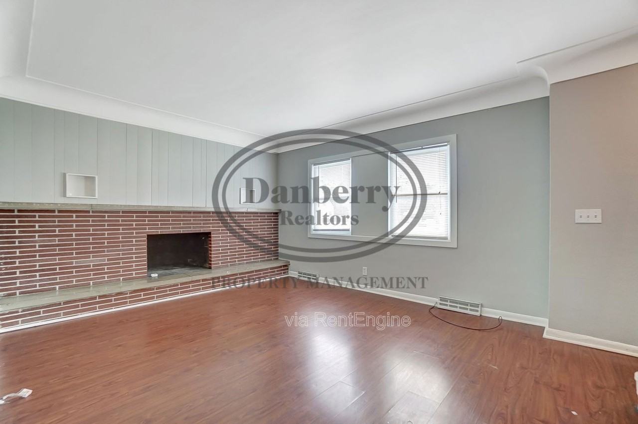 1115 Secor Rd #1 - Photo 6 of 43