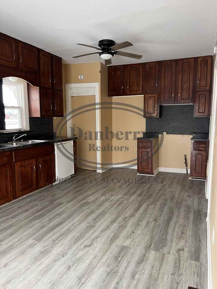 2416 Lawton Ave #1 - Photo 5 of 15