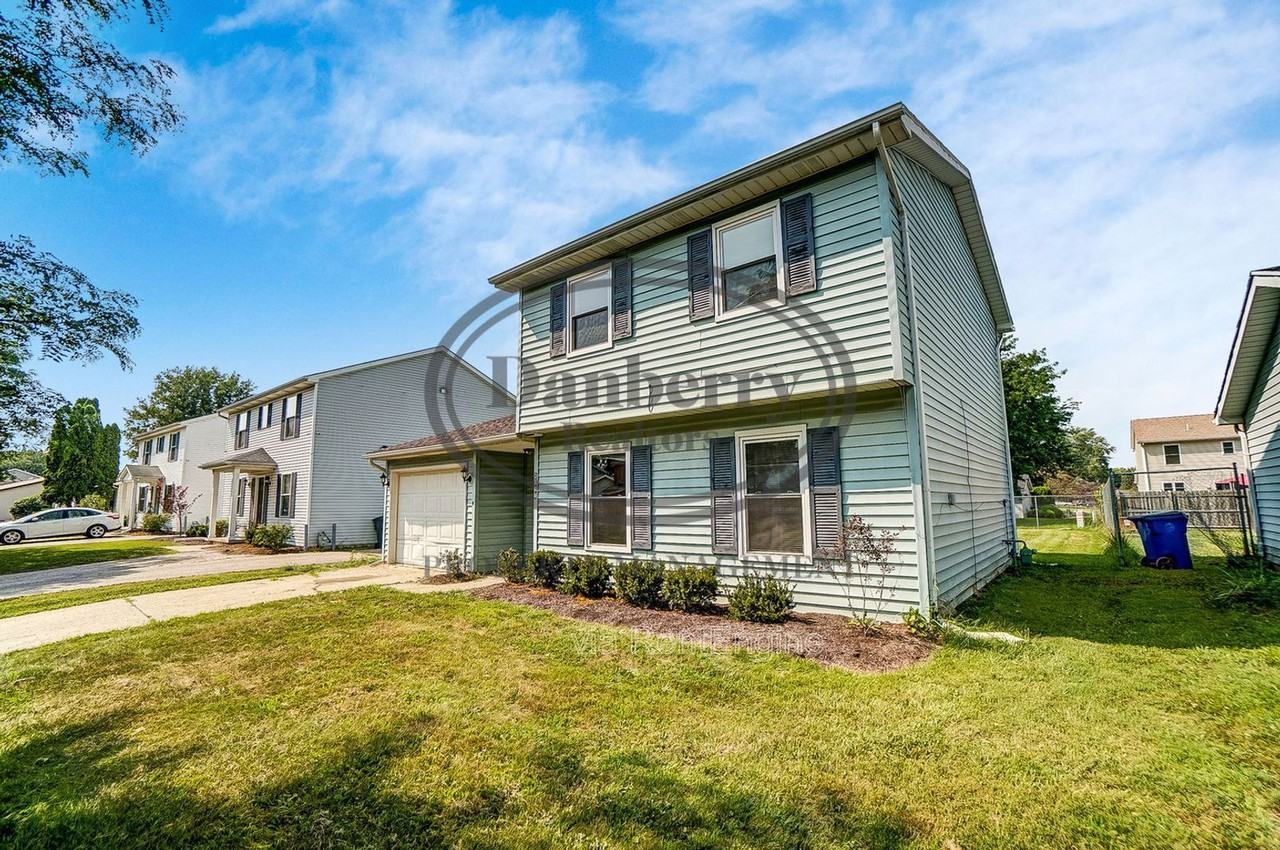 3608 Willow Run Dr #1 - Photo 2 of 27