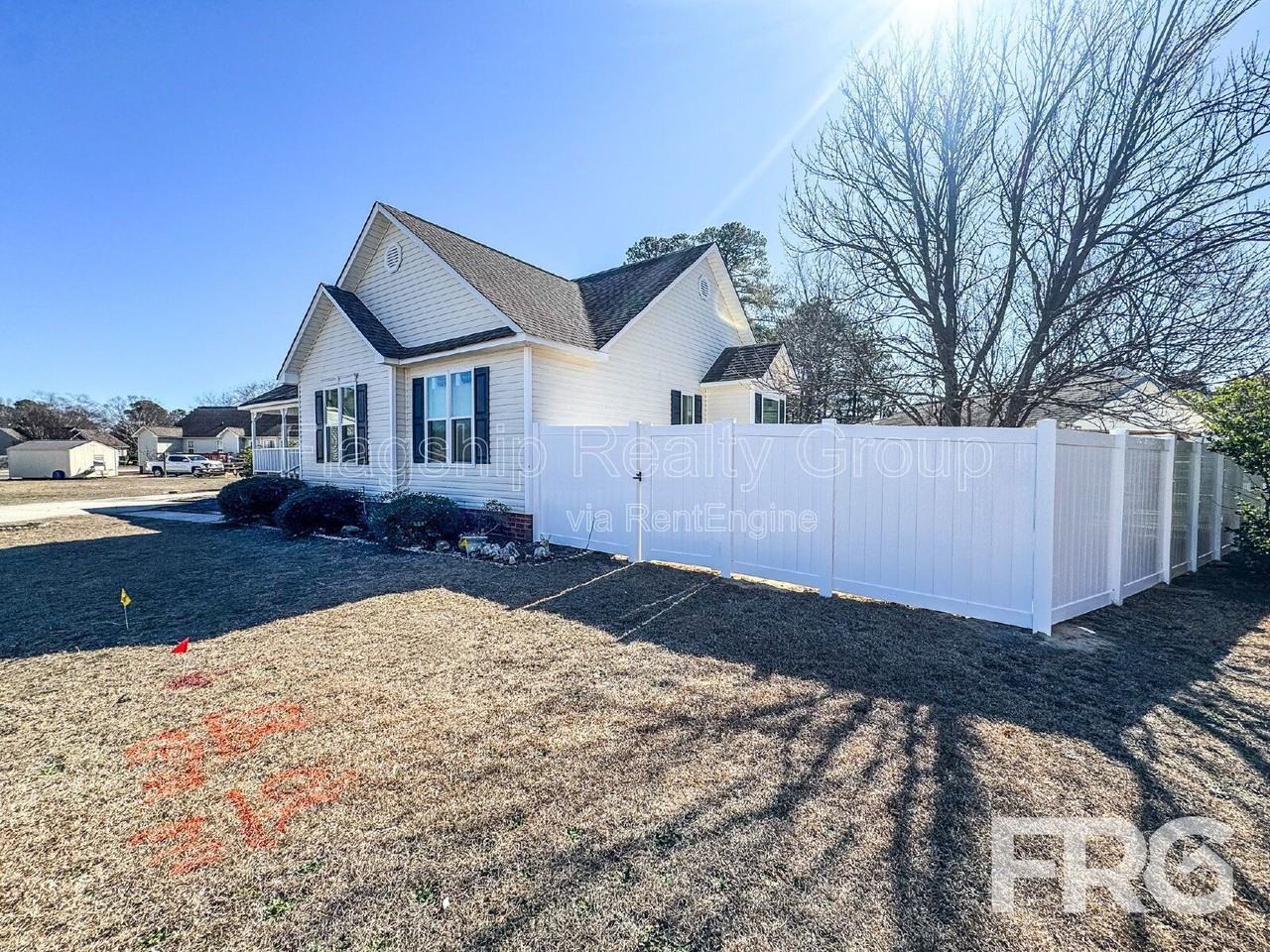 2104 Beauvoir Ct - Photo 3 of 5