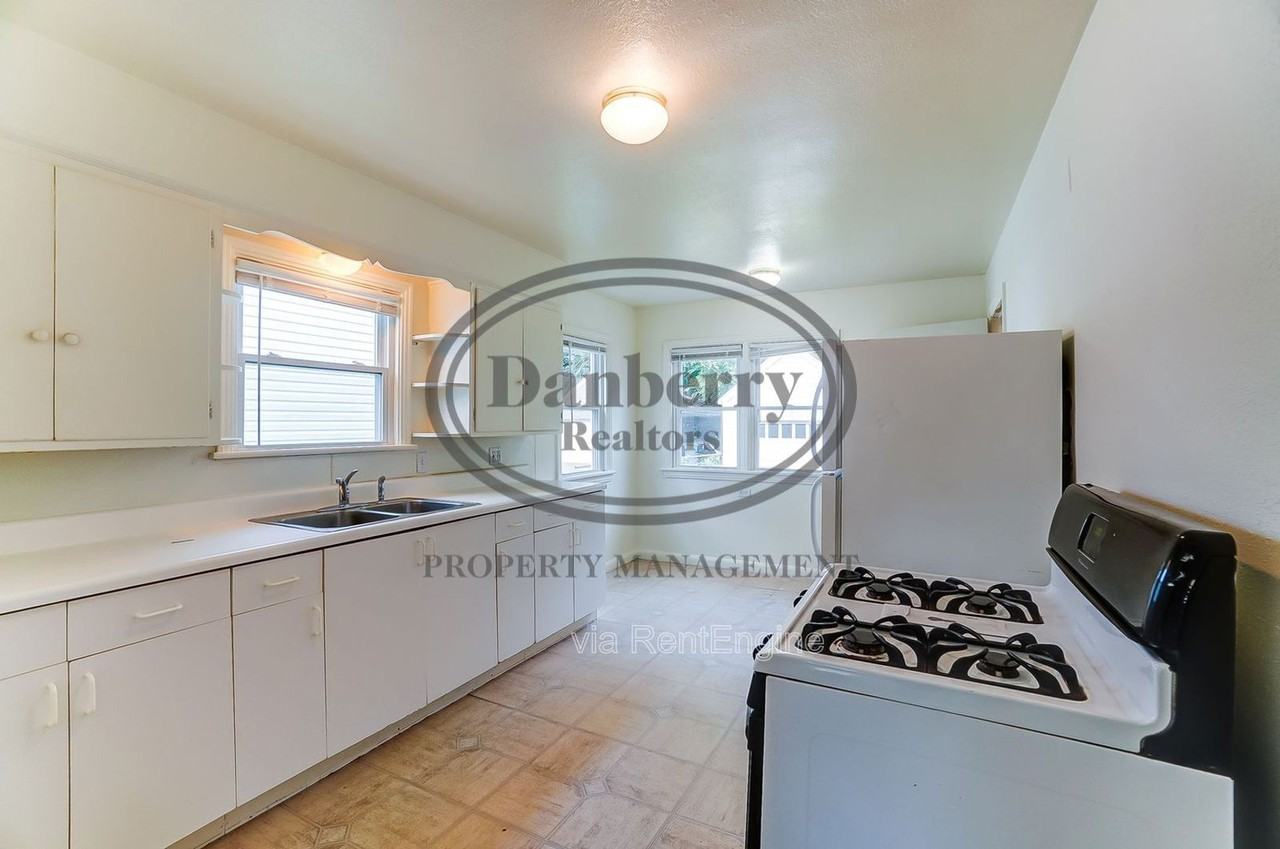 919 Brookley Blvd #1 - Photo 6 of 39