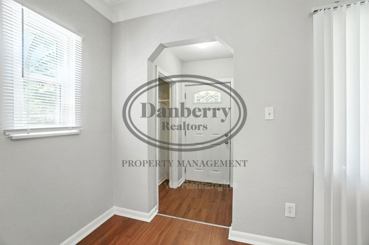 822 Searles Rd #1 - Photo 6 of 50