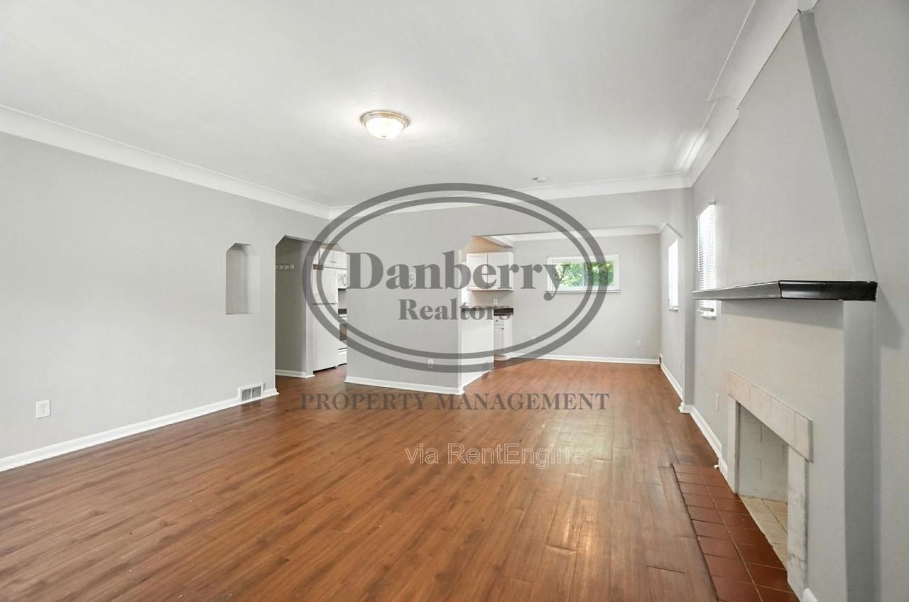 822 Searles Rd #1 - Photo 7 of 50