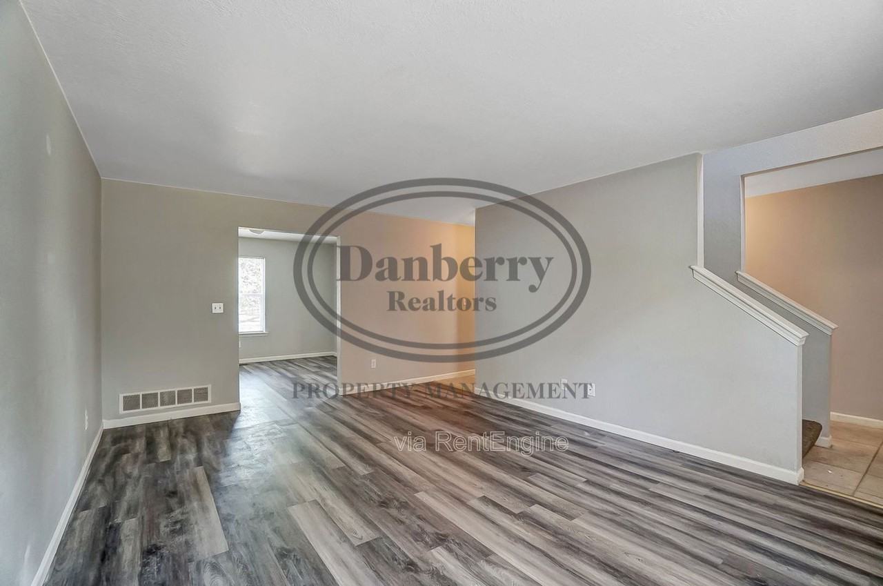 3612 Willow Run Dr #1 - Photo 3 of 38