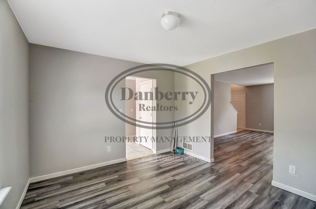 3612 Willow Run Dr #1 - Photo 6 of 38