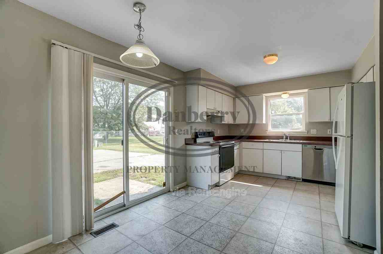 3612 Willow Run Dr #1 - Photo 7 of 38