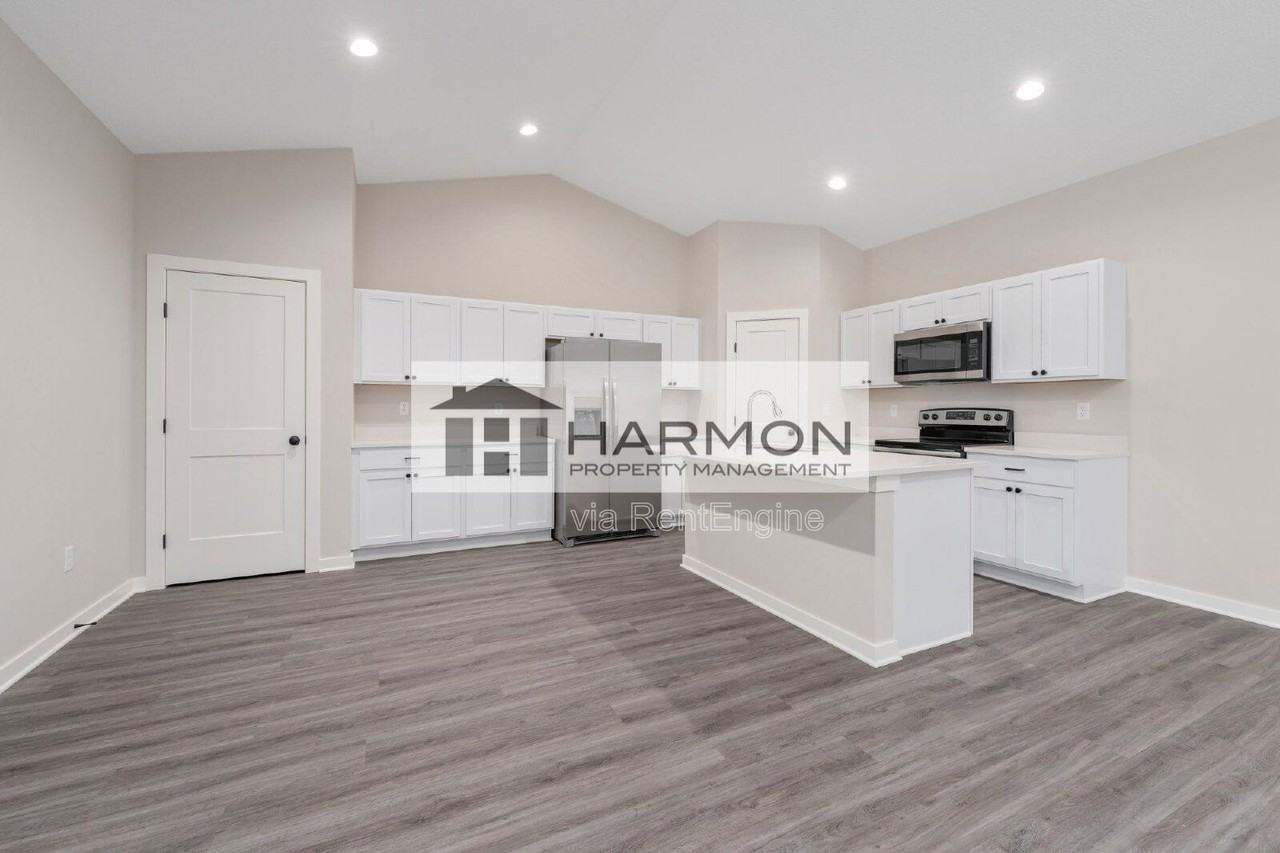 3310 W 9th St N - Photo 3 of 14