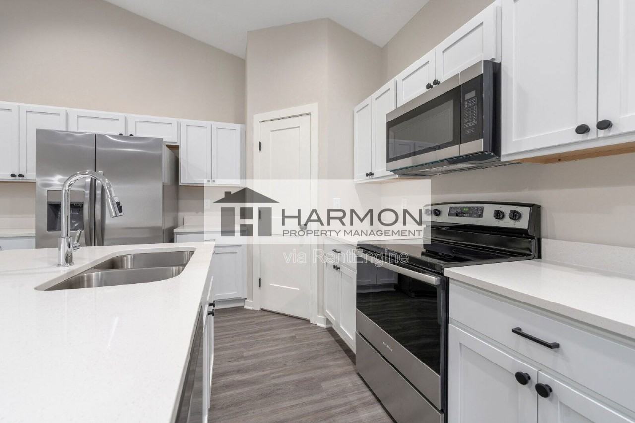 3310 W 9th St N - Photo 5 of 14