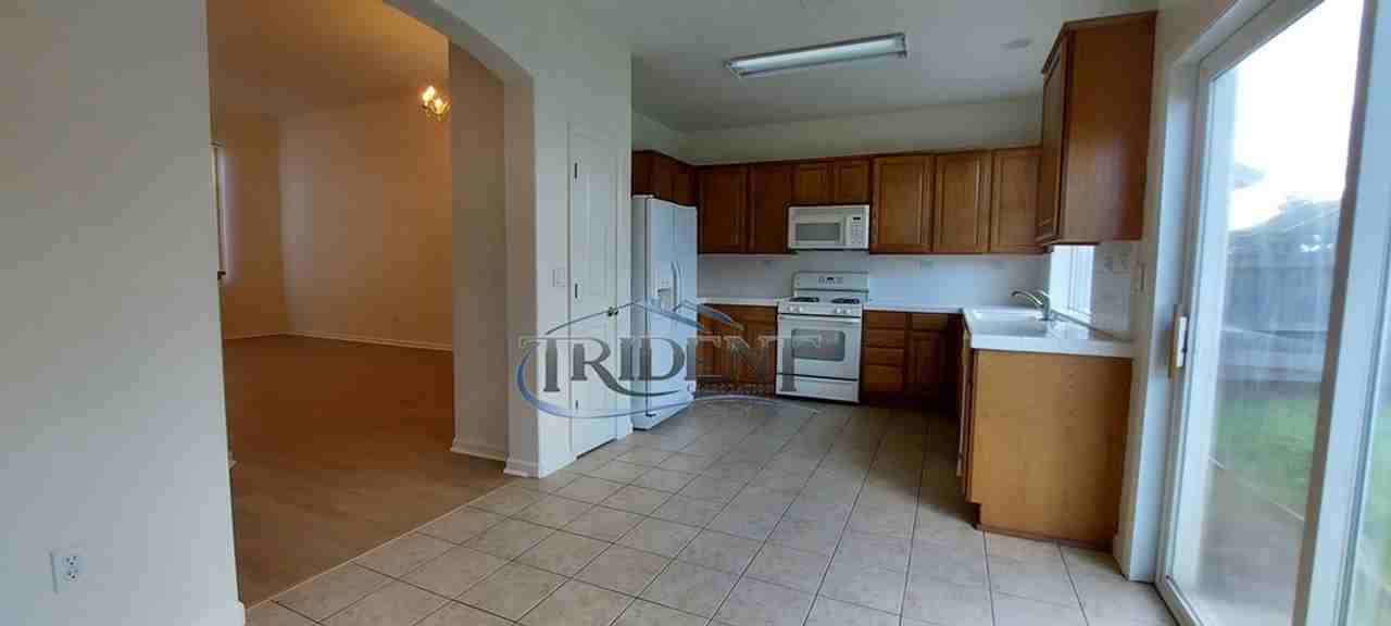 1683 Cobblestone Dr - Photo 7 of 25