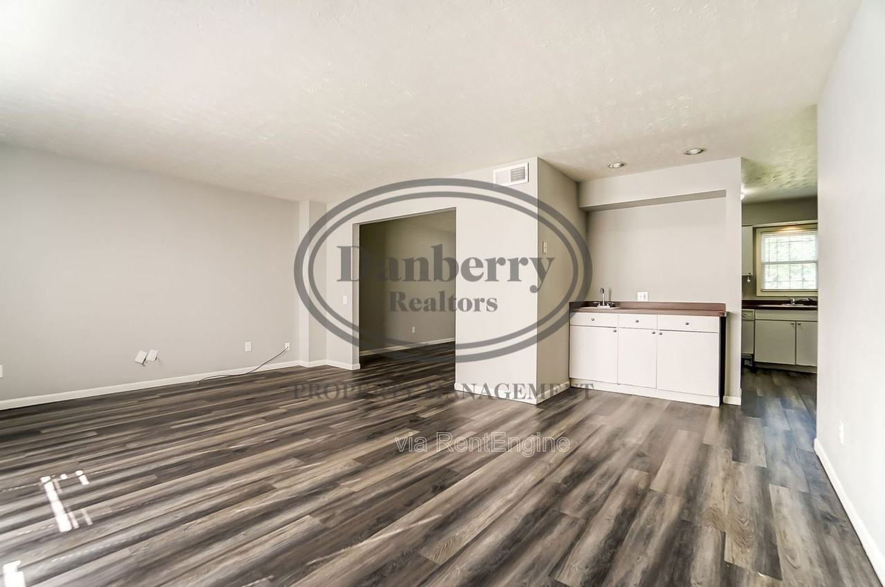 1103 Searles Rd #1 - Photo 7 of 41