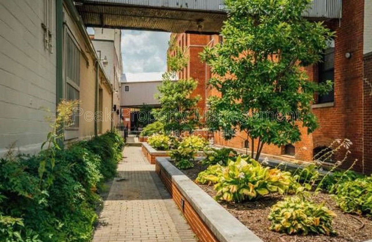 325 Brown St #2020 - Photo 2 of 8