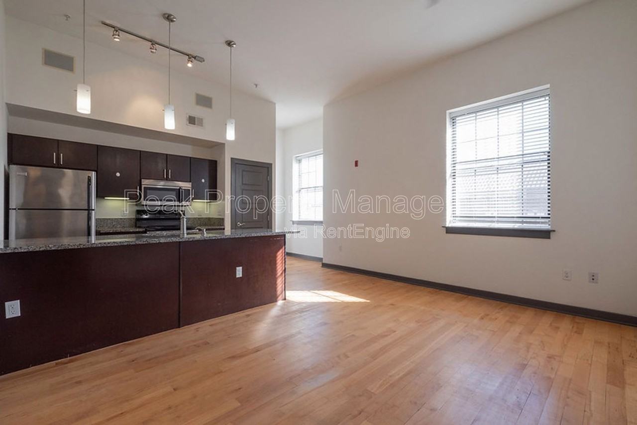 325 Brown St #2020 - Photo 6 of 8