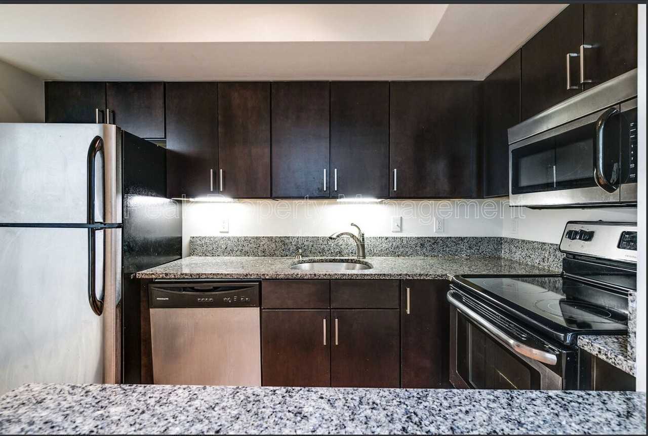 325 Brown St #2020 - Photo 7 of 8