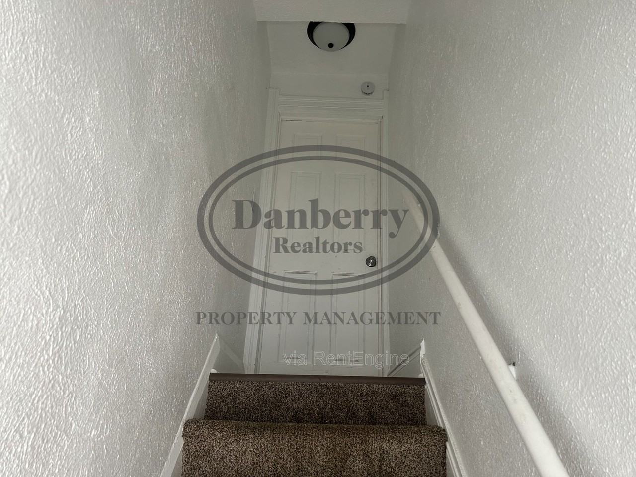 1848 Cone St #2 - Photo 3 of 8