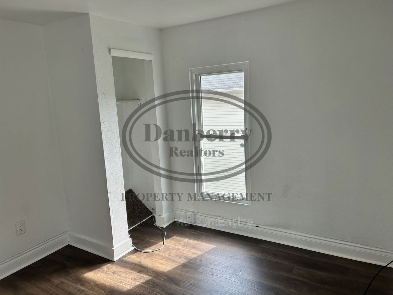 1848 Cone St #2 - Photo 4 of 8