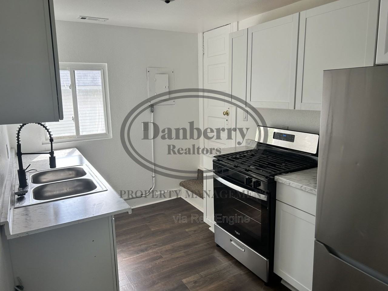 1848 Cone St #2 - Photo 6 of 8