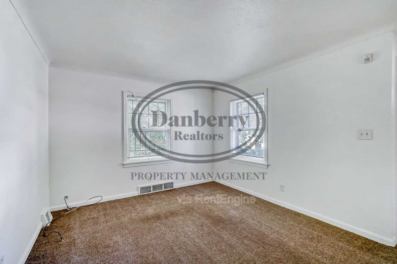 1132 Brookley Blvd #1 - Photo 5 of 42