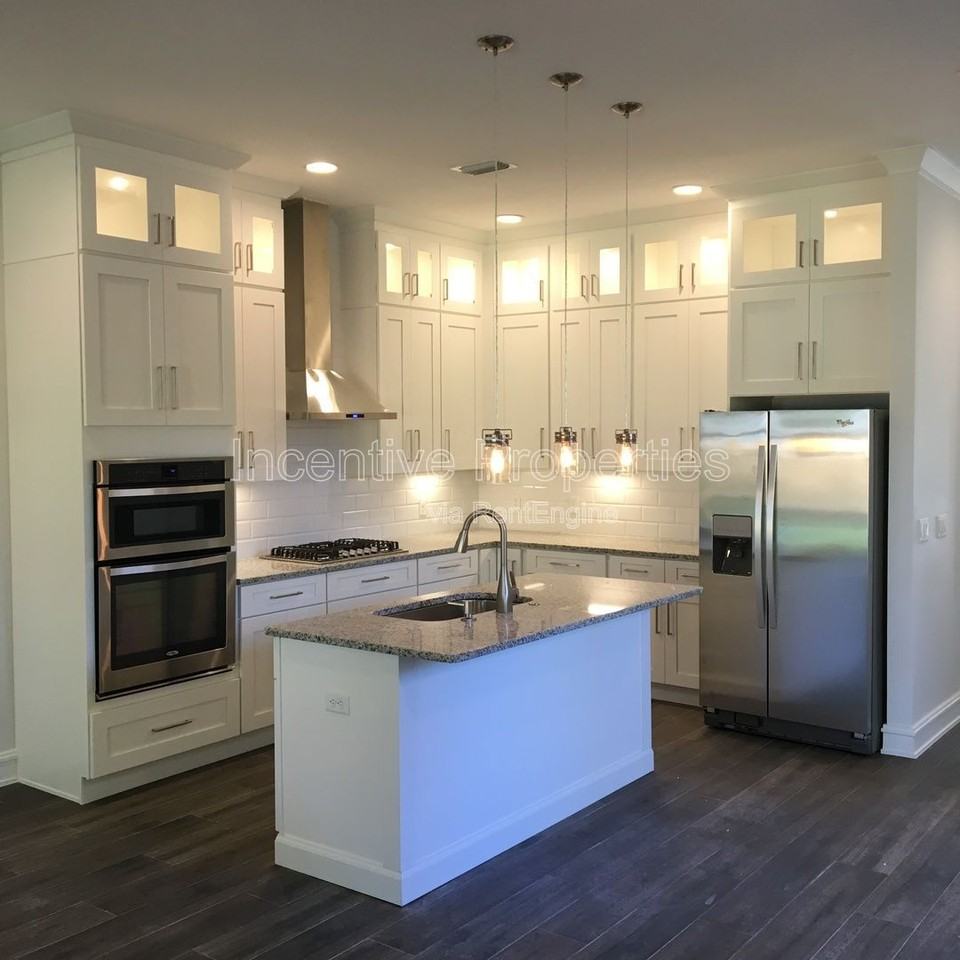 109 E Evans St - Photo 3 of 35