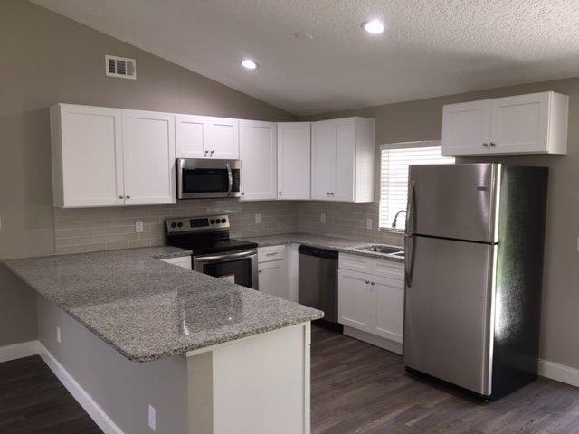 7919 Goldleaf St - Photo 2 of 14