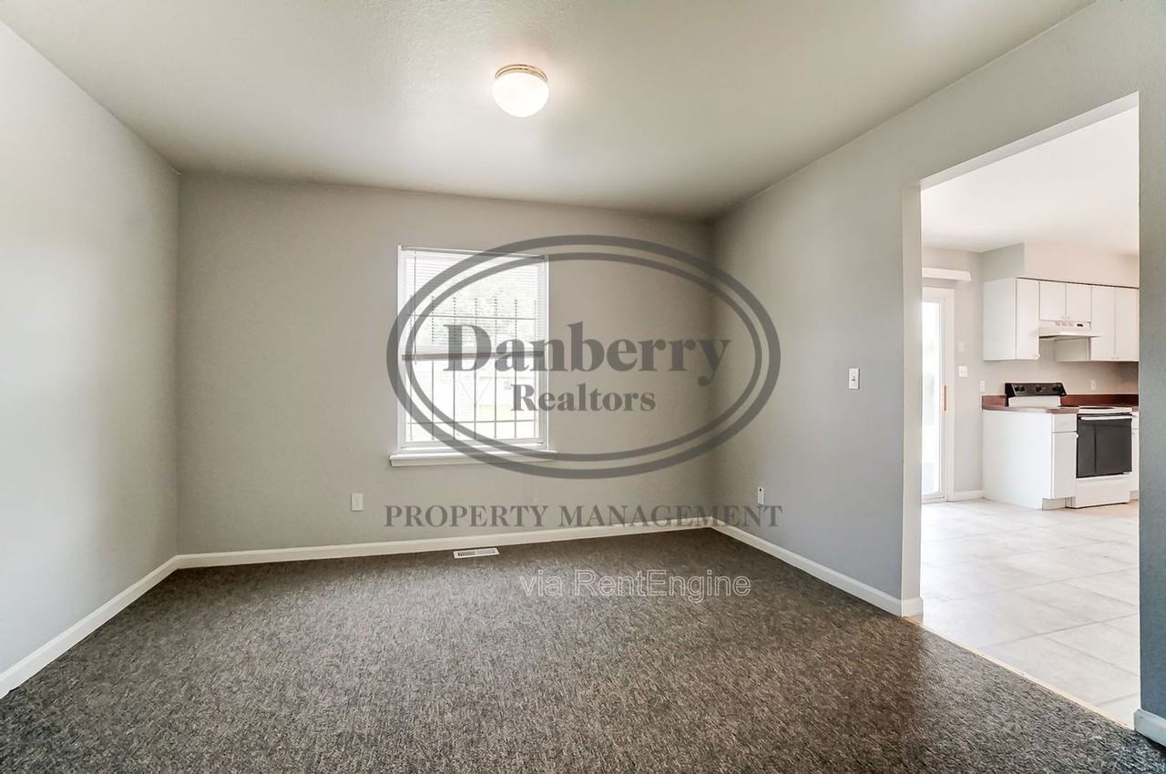 3704 Willow Run Dr #1 - Photo 7 of 50