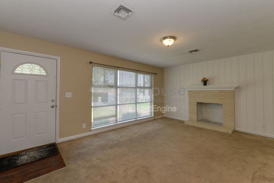 290 Sedgefield Ave - Photo 2 of 21