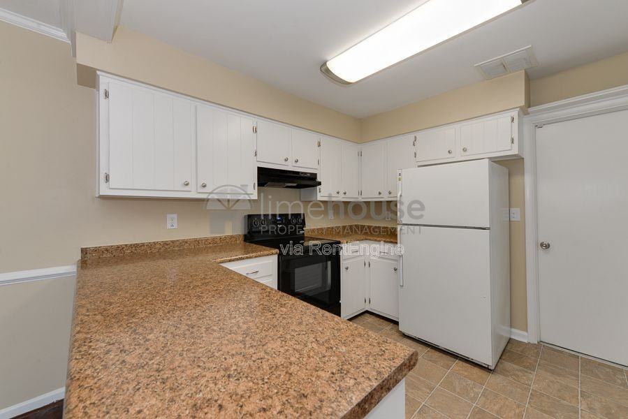 290 Sedgefield Ave - Photo 7 of 21