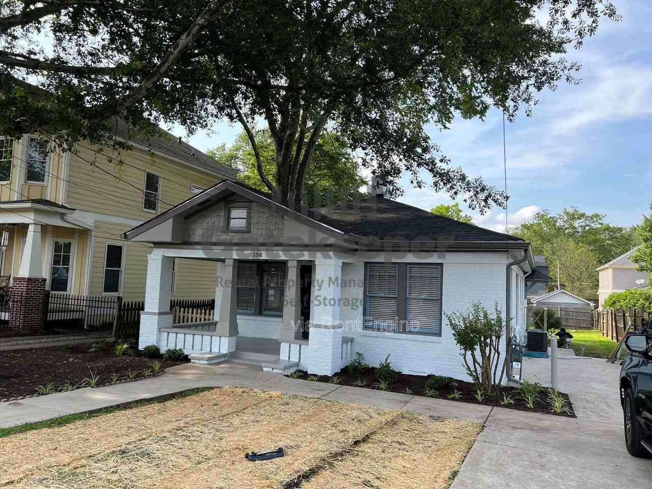 1565 Walker Ave #B - Photo 4 of 15