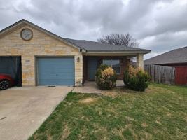 featured image of 909 Yi Dr #B