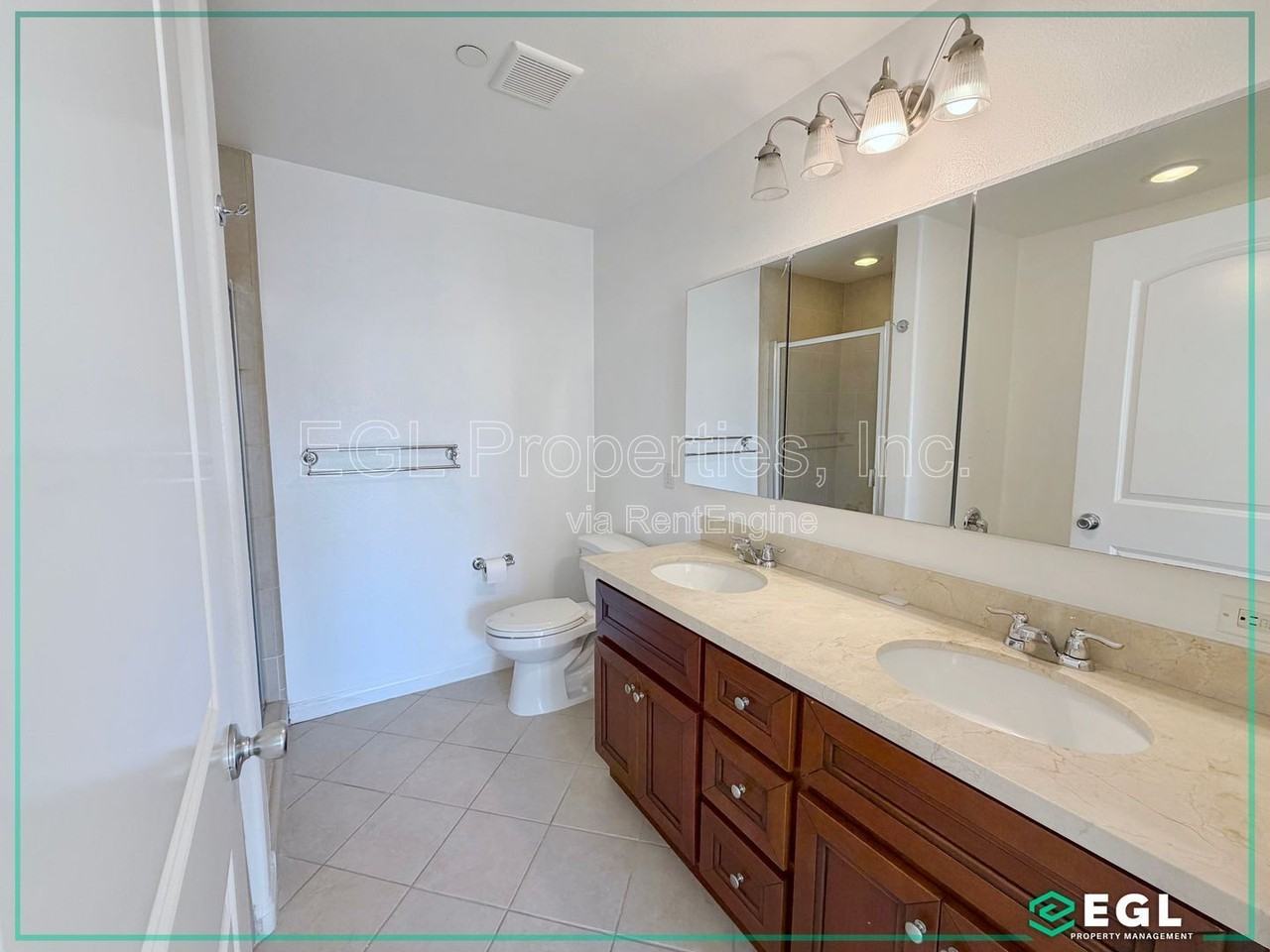 1521 S Hayworth Ave #102 - Photo 3 of 18