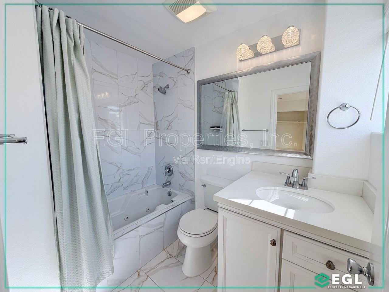 1521 S Hayworth Ave #102 - Photo 7 of 18