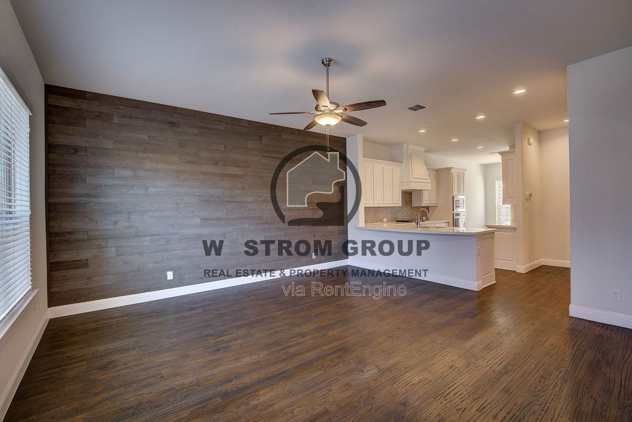 2445 Gramercy Park Dr - Photo 6 of 40