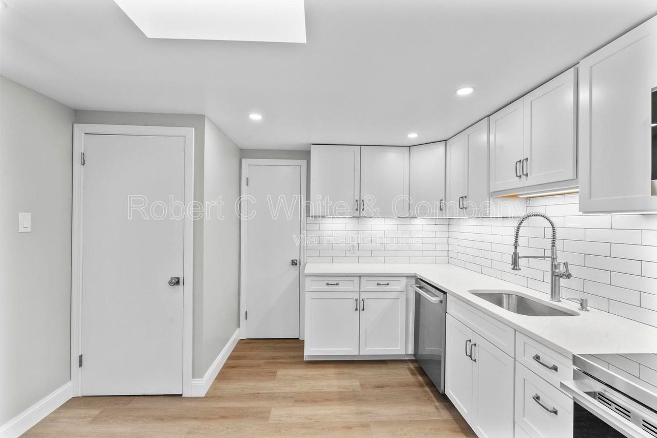 19 Casper Ct - Photo 5 of 27