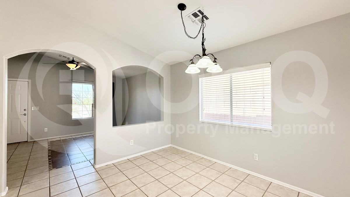 965 S Wildrose - Photo 6 of 21