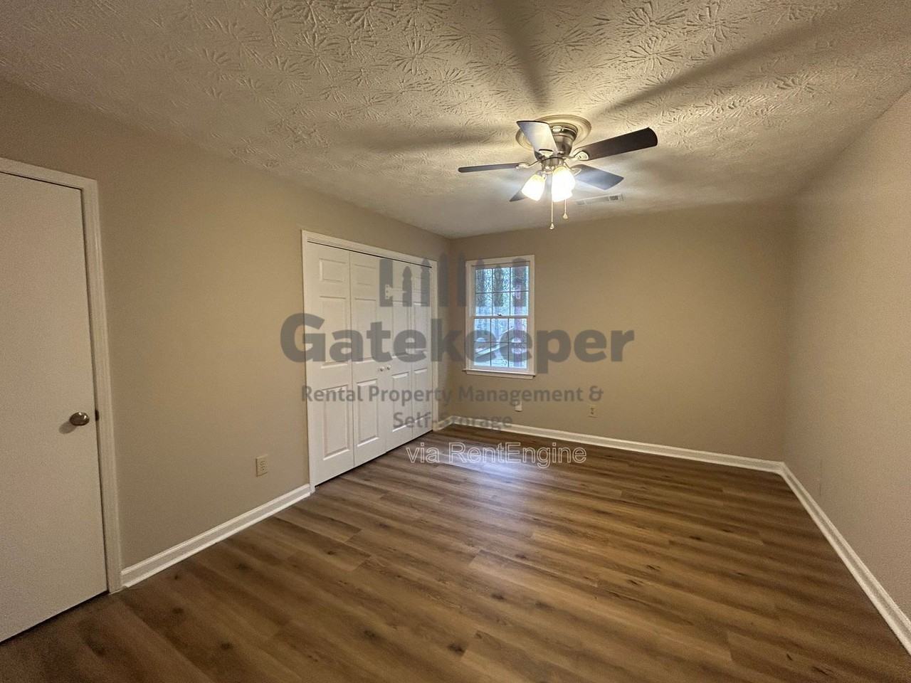 90 Meadowbrook Ct #E - Photo 5 of 7