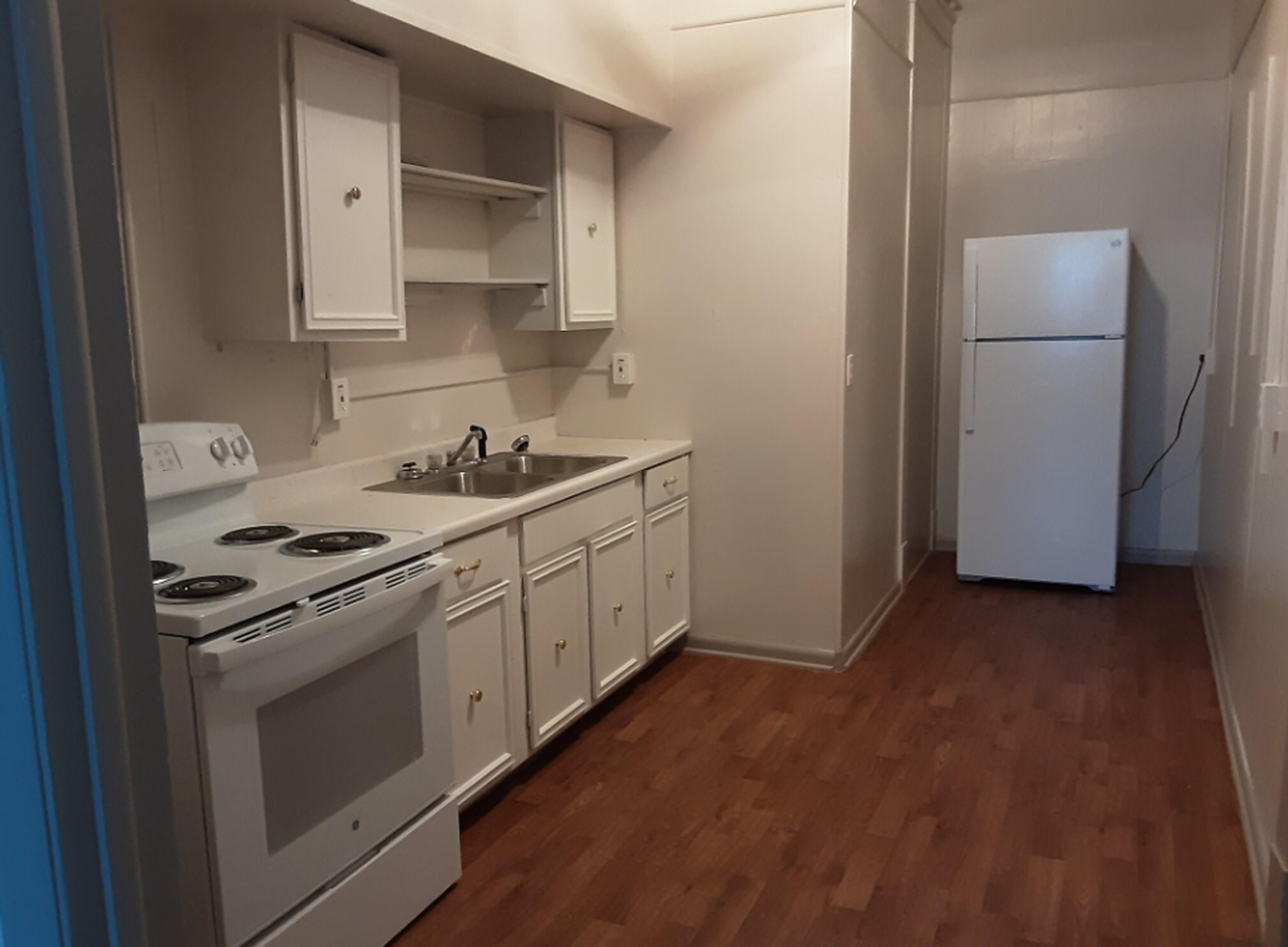 847 1/2 Massachusetts - Photo 2 of 10