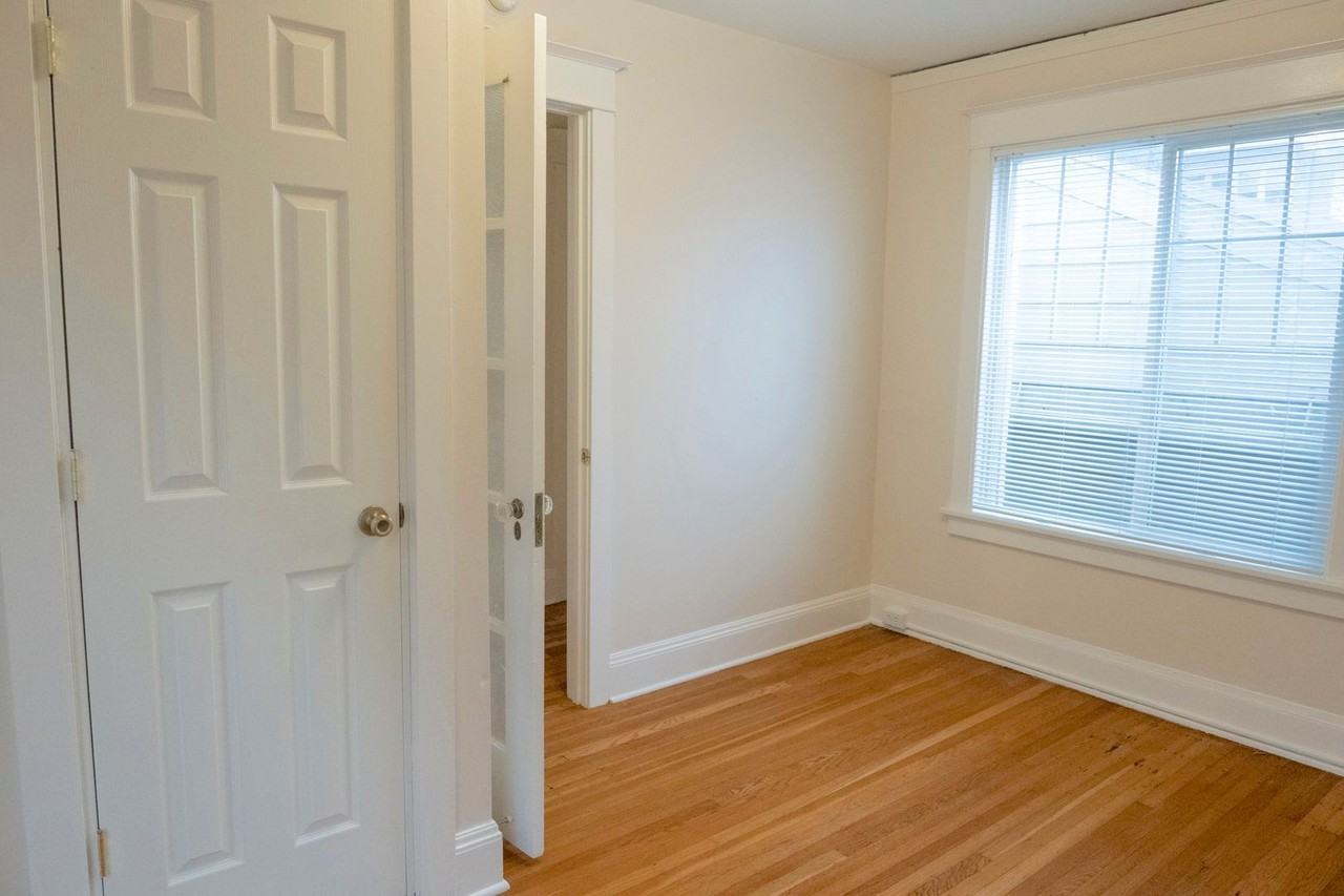 2170 NE Hancock St - Photo 6 of 21