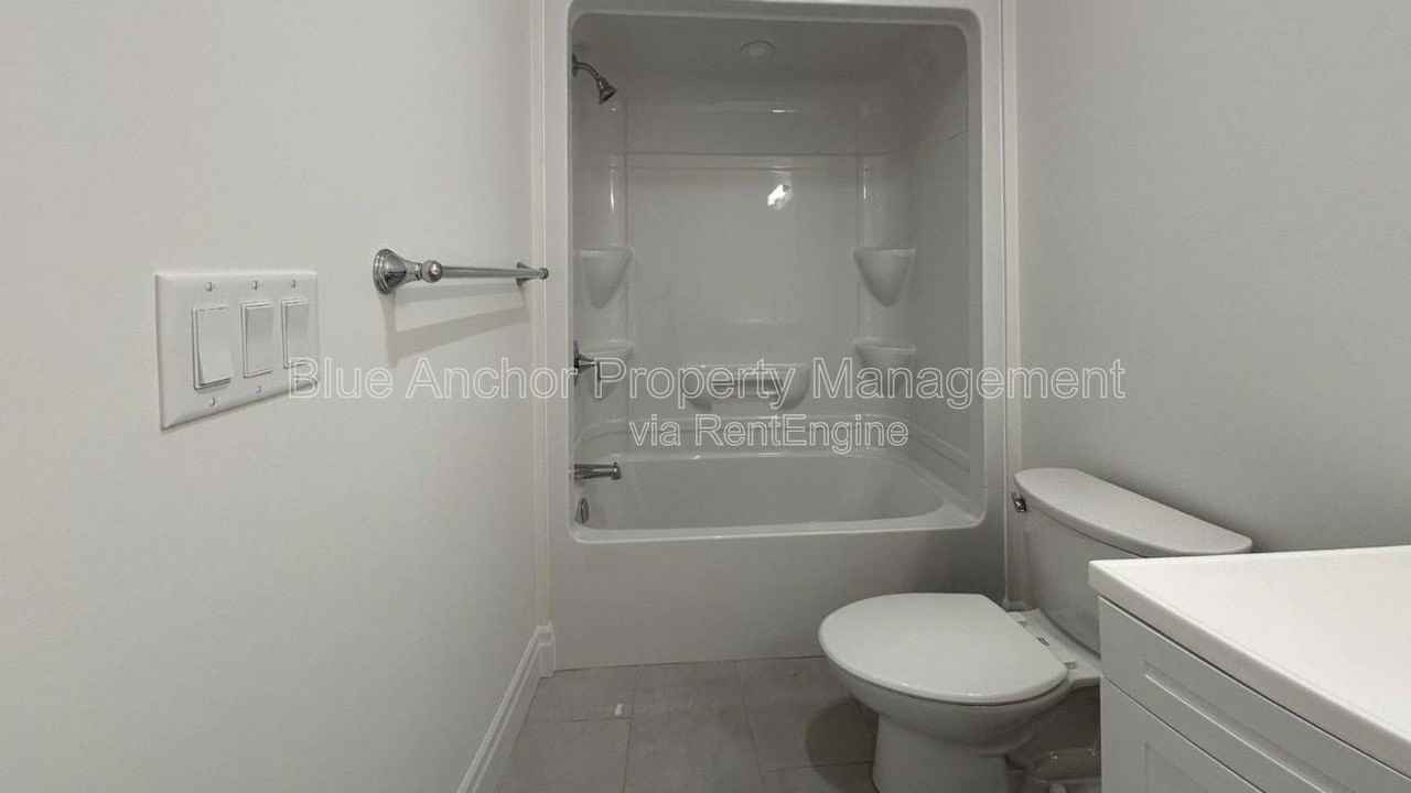 35 Evans St - Photo 4 of 10