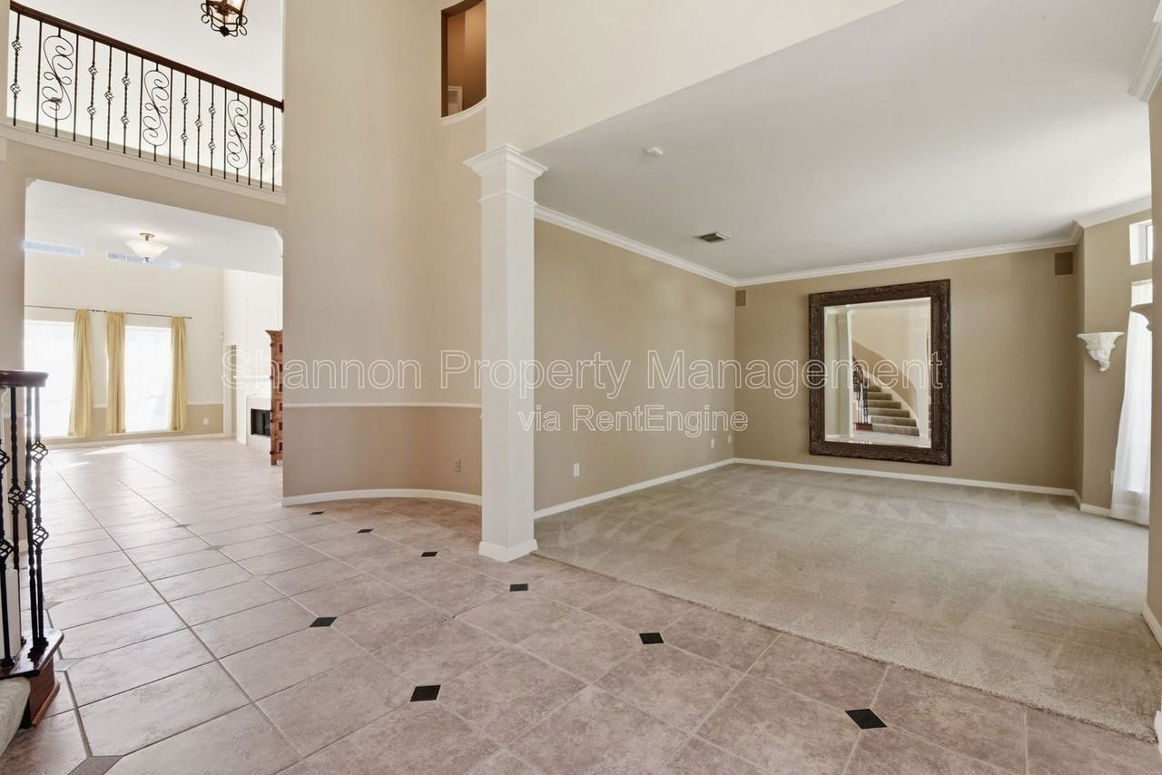 5910 Willowfield Ct - Photo 7 of 50