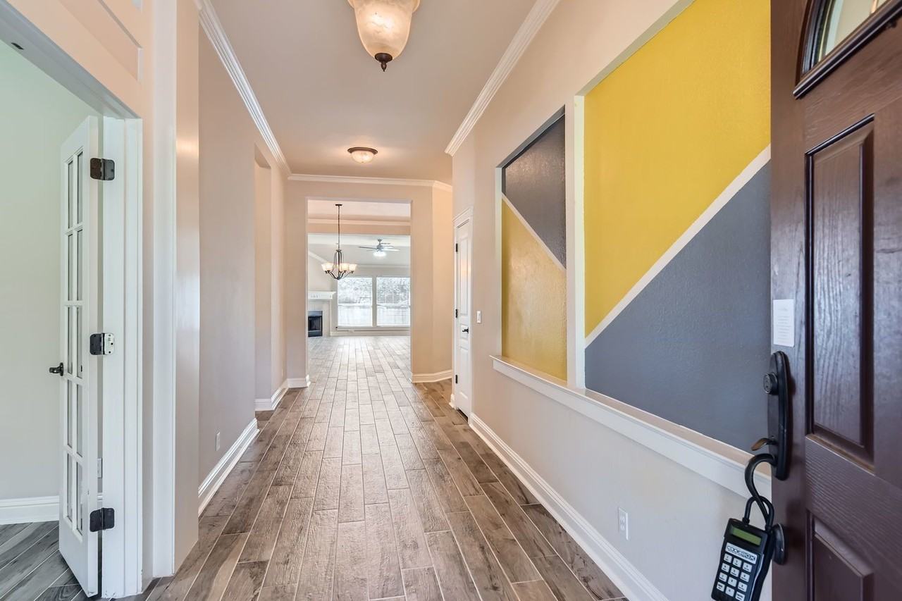 6609 Carrington Dr - Photo 4 of 29