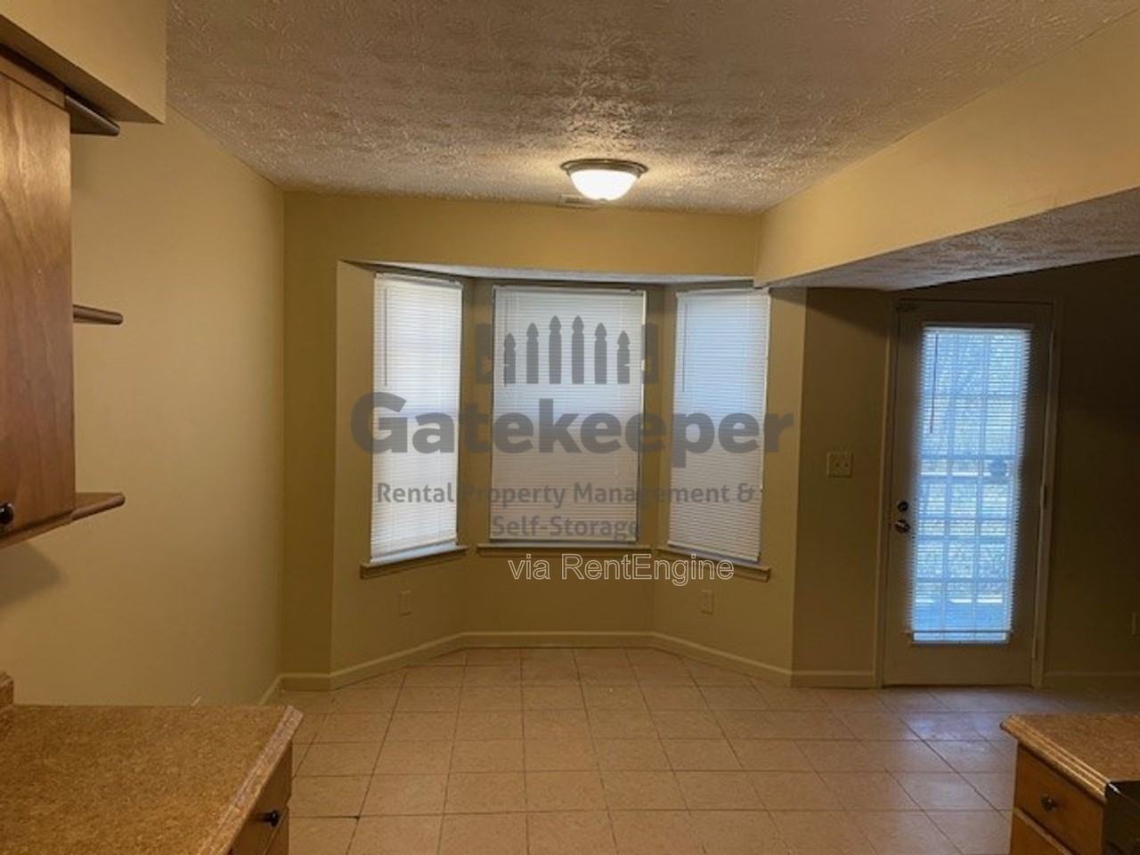 333 Riverbrook Trl - Photo 5 of 14