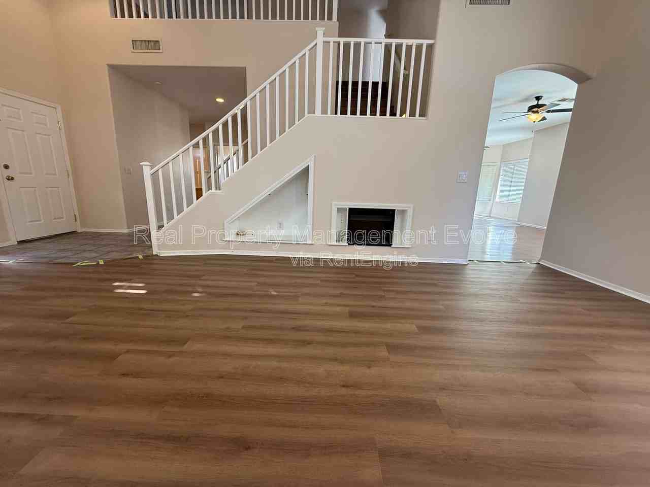 1677 S Peppertree Dr - Photo 6 of 44