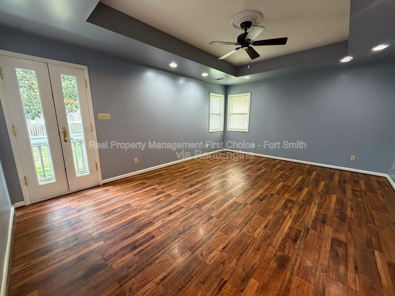 1901 S 72nd St - Photo 7 of 30