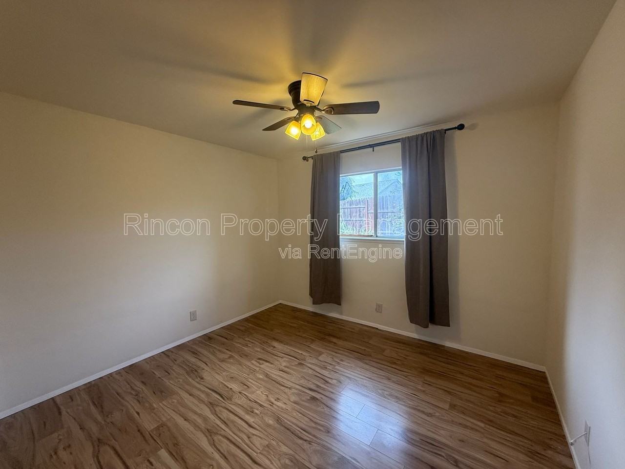 8874 Clinton Ct - Photo 4 of 21