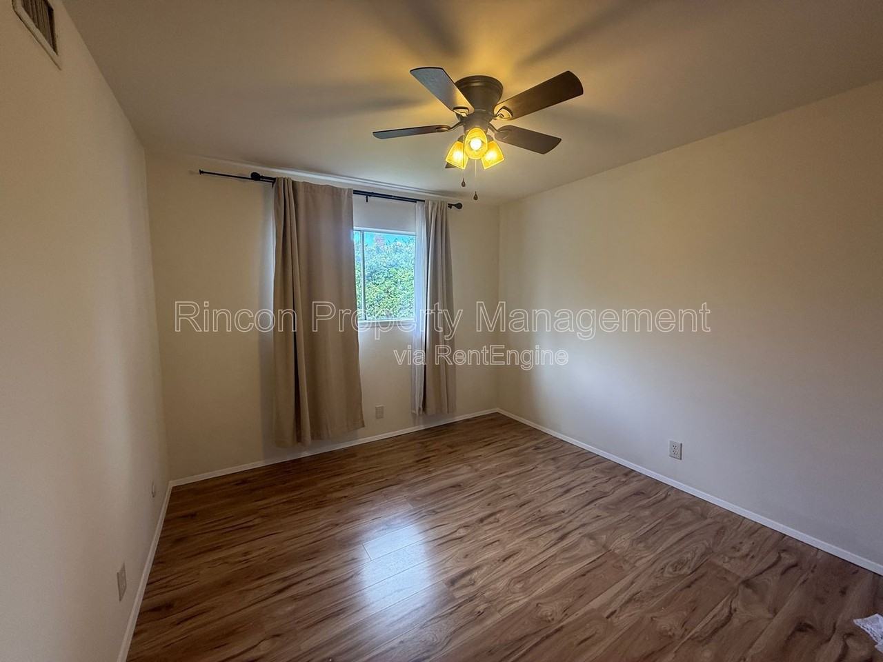 8874 Clinton Ct - Photo 6 of 21